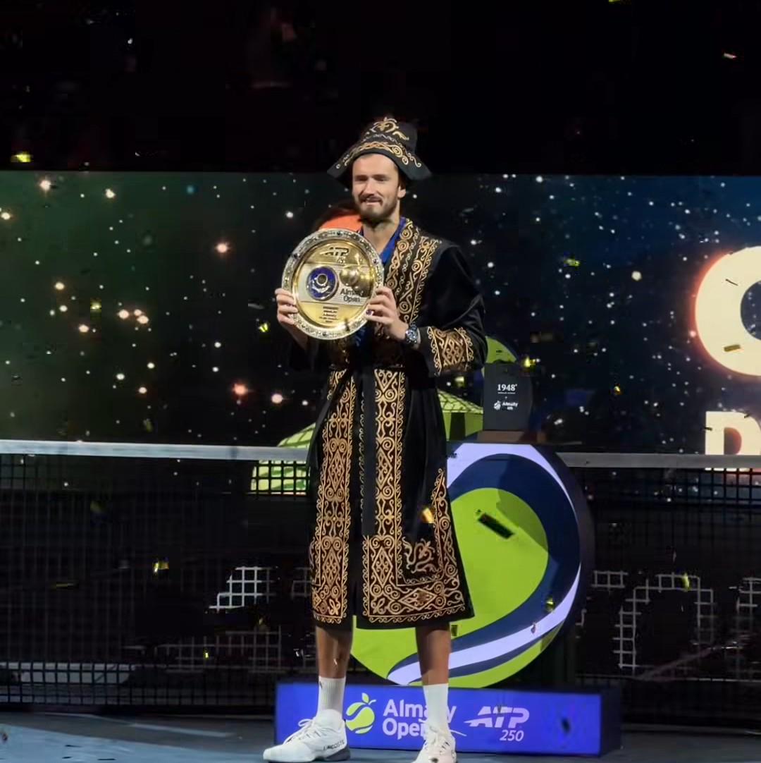 Daniil Medvedev with the 2026 Almaty Open Trophy, his 25th ATP title 🏆